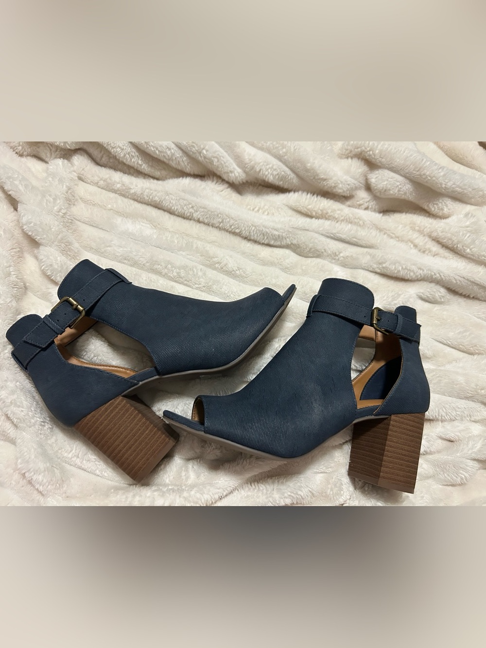 Denver Hayes Navy Peep-Toe Block Heel Sandal